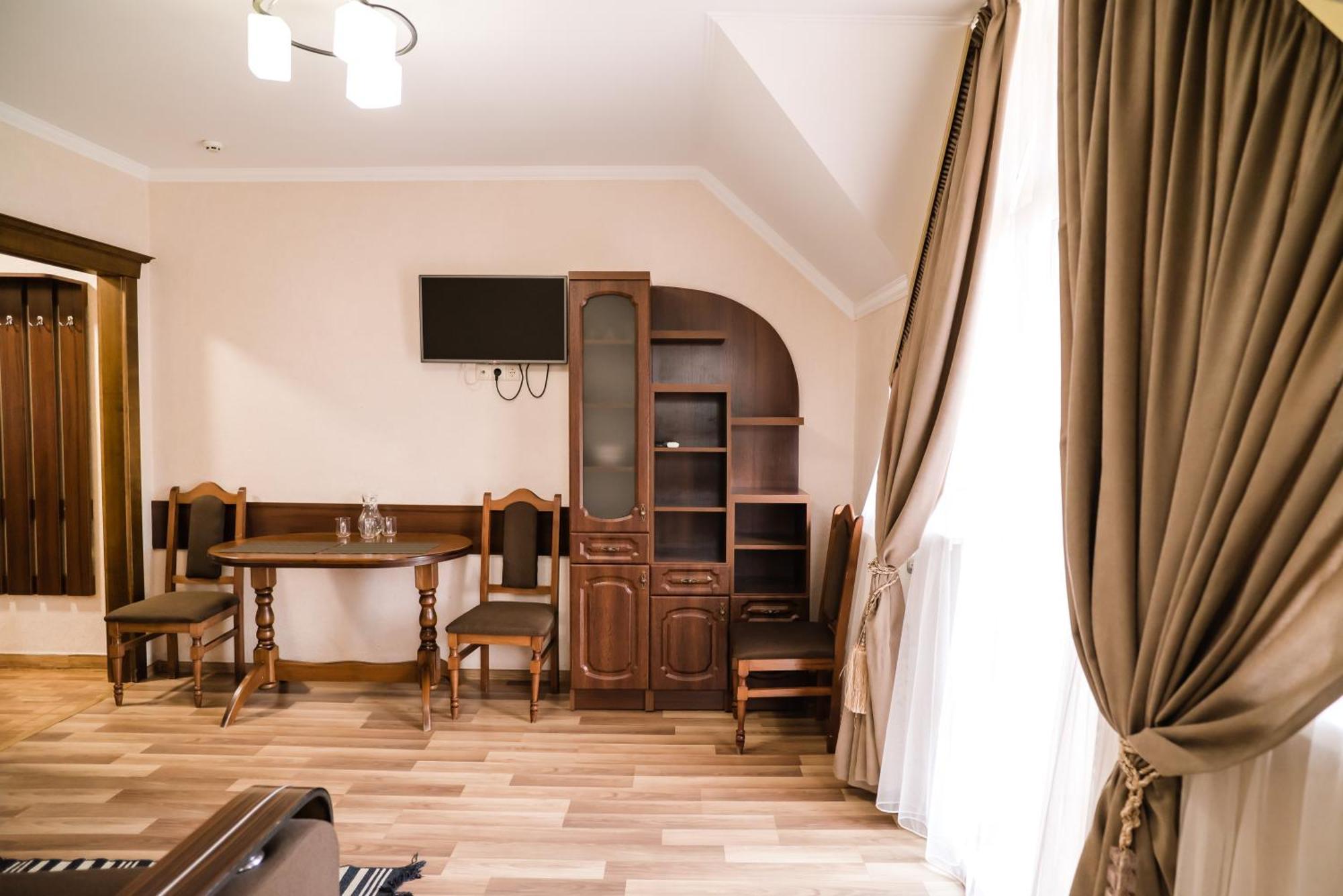 Hotel Вікторія Poljana Exterior foto